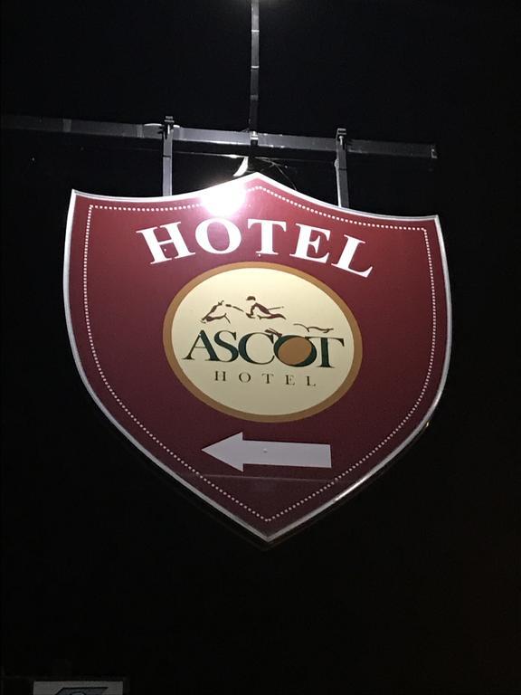 Hotel Ascot Каянелло Екстер'єр фото